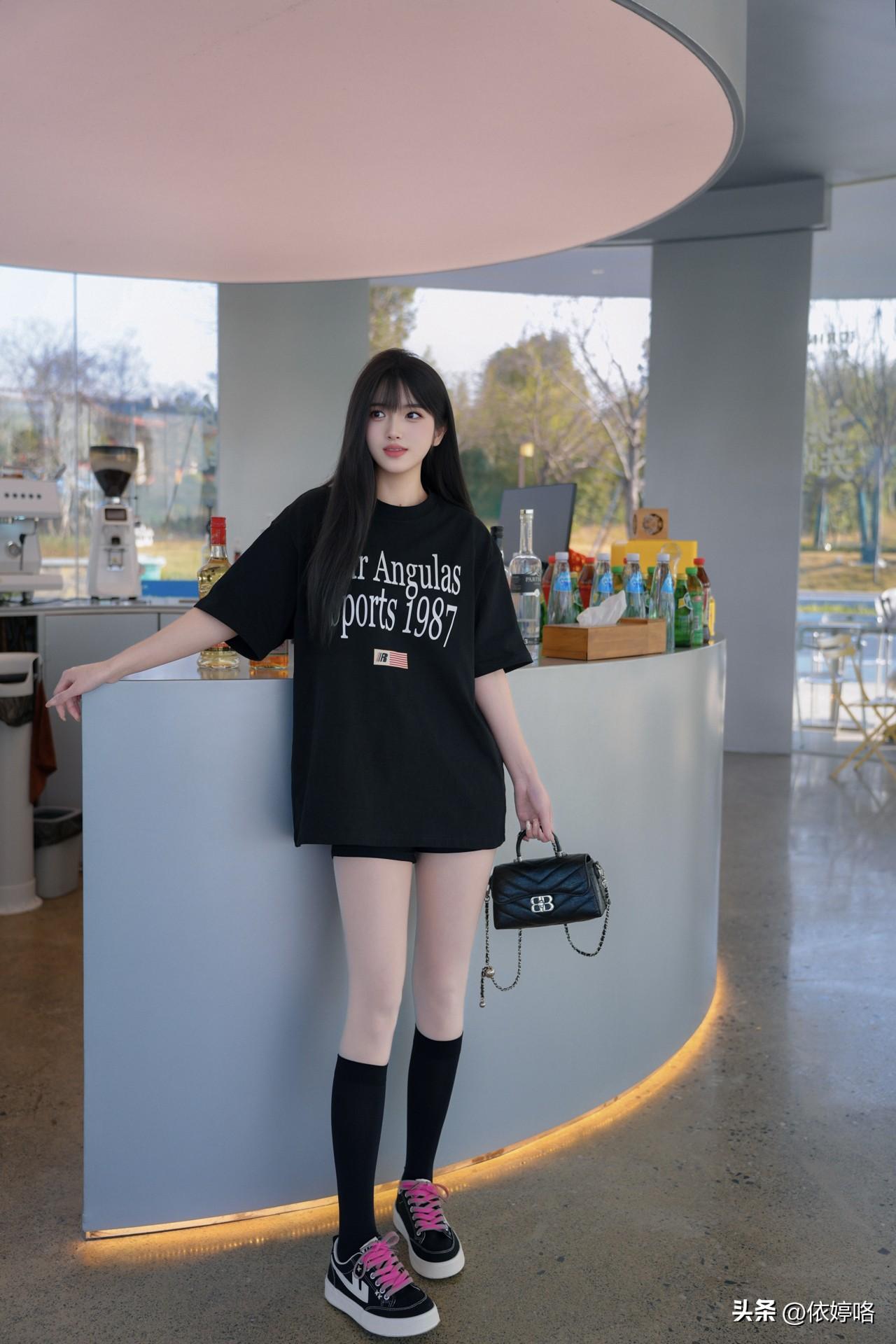 你必须叫醒
那个颓废的自己
穷了就去挣
胖了就去减
落后就奔跑
无知就学习
想变