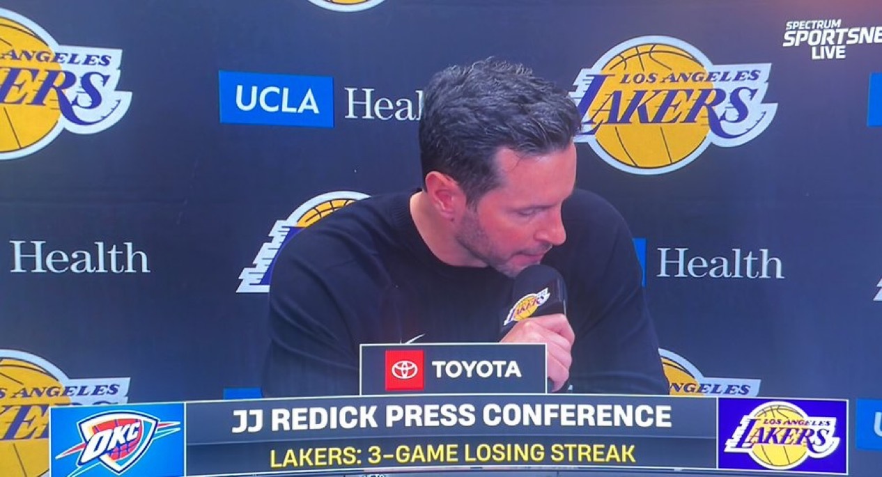 雷迪克谈今天湖人表现：“我认为基本上在18分钟里，我们拼得很凶。我们打成了42比