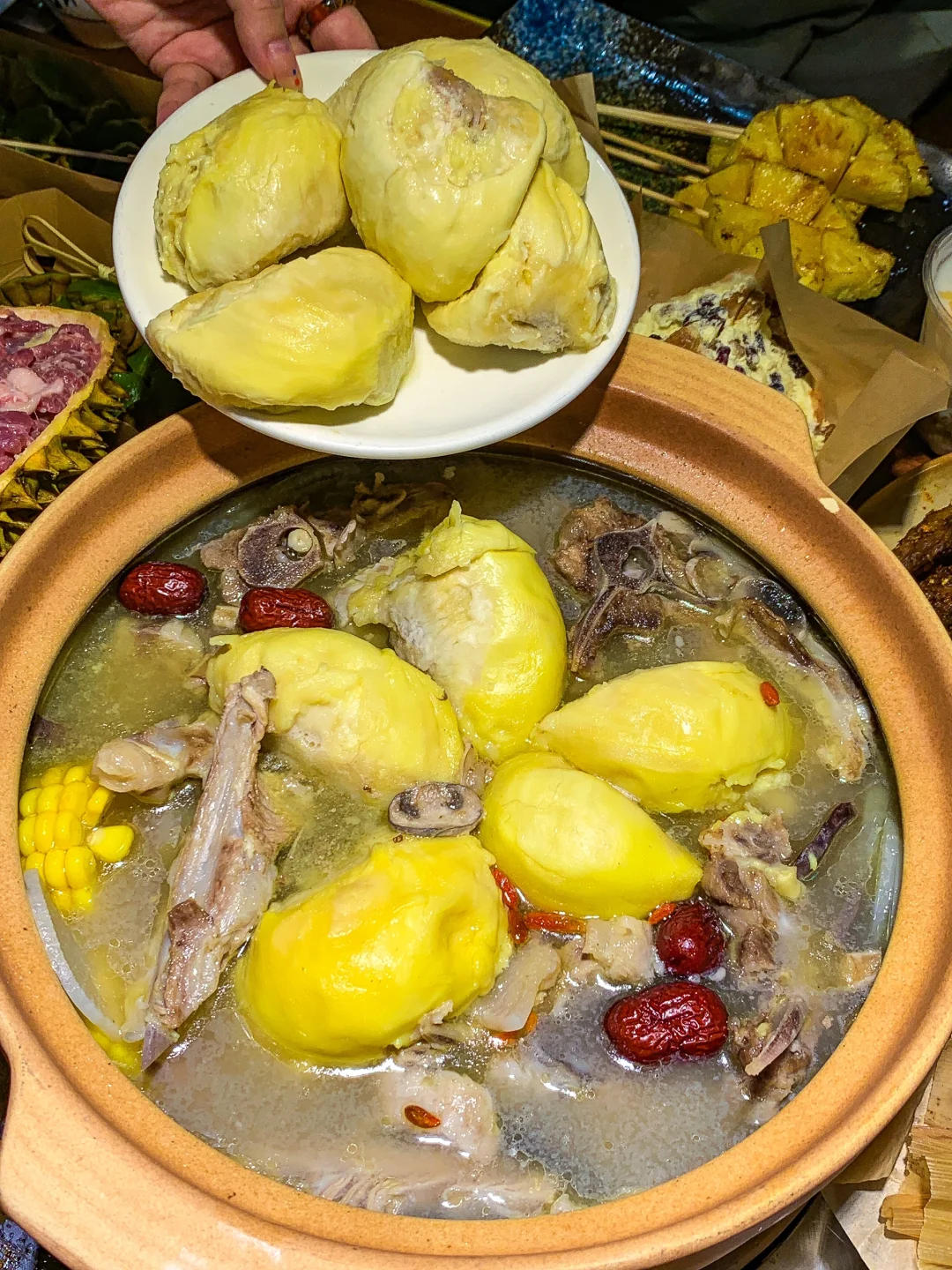 榴莲羊肉火锅！爱吃榴莲和不爱的都沉默了