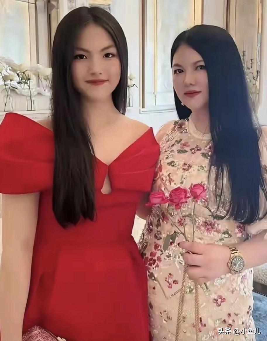 为什么说王诗龄很难再成为顶级名媛了？

因为李湘的经济实力根本不够支撑这个圈子的