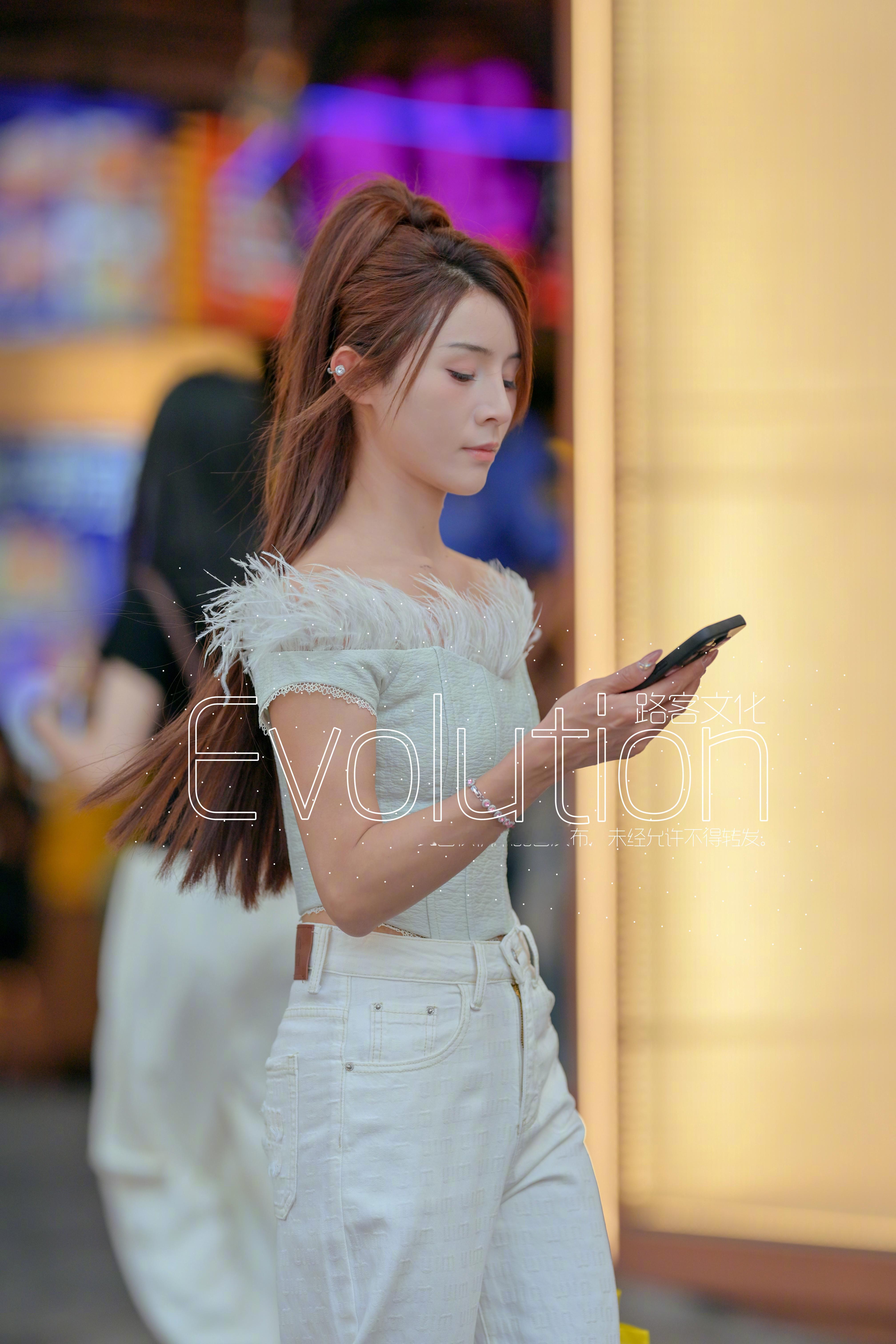 想起来了是林先生传媒的女主播 ​​​