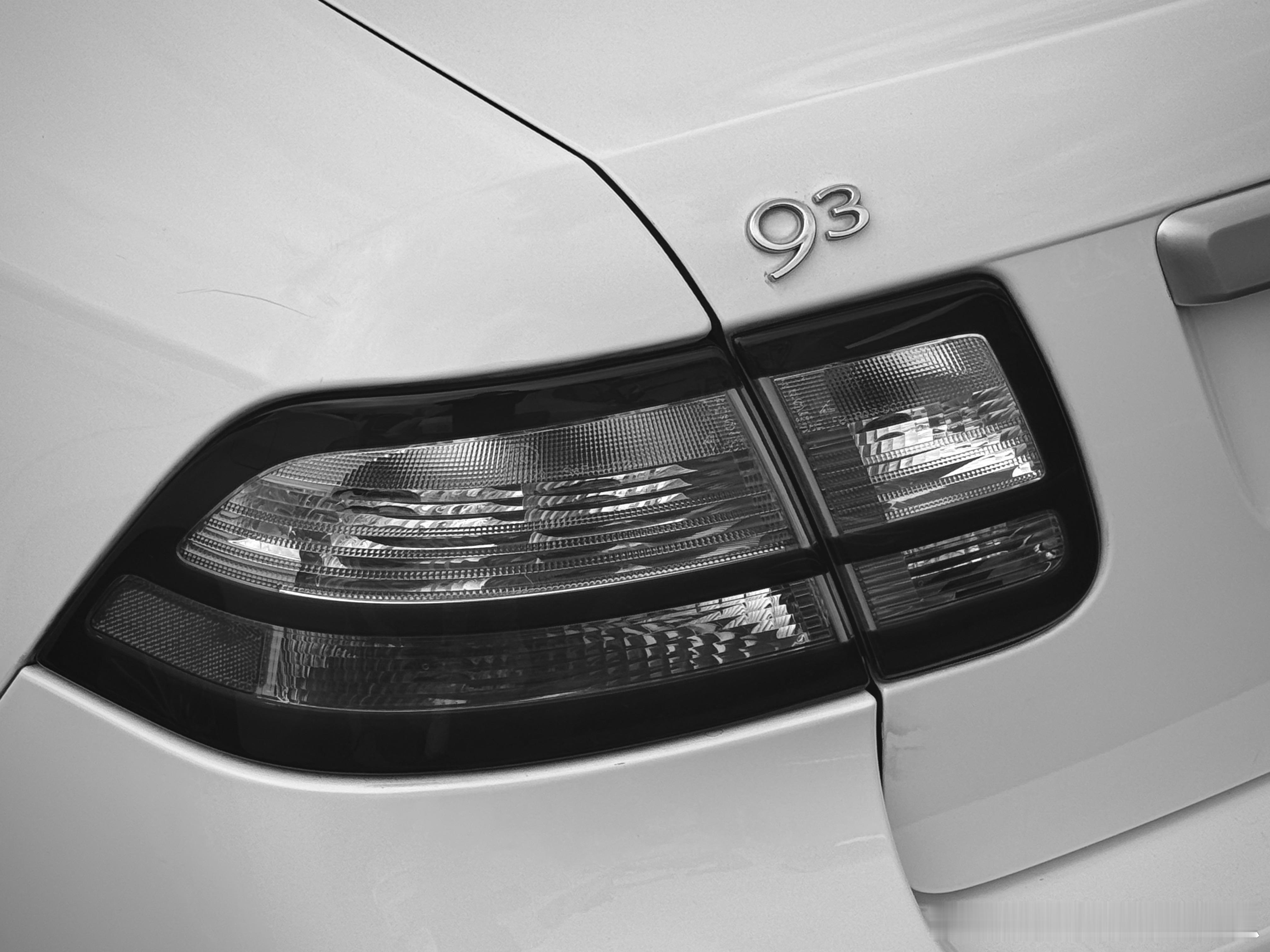 经典老车 园区总能看到些稀罕的小汽车萨博[超话] 9-3  ​​​