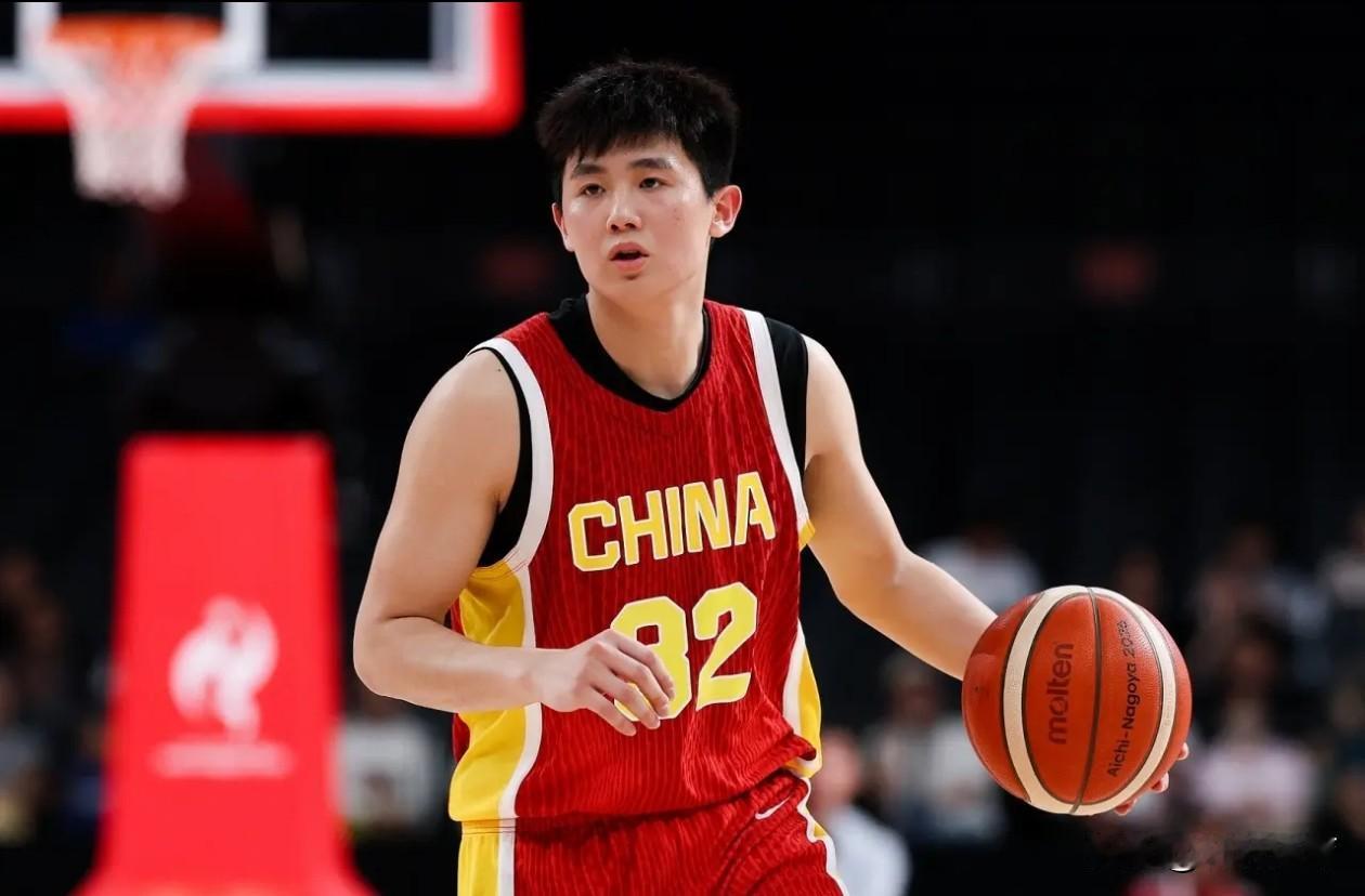 中国男篮本届亚运会在已经结束的三场小组赛中，最让人感到意外的惊喜就是李悦洲，这名