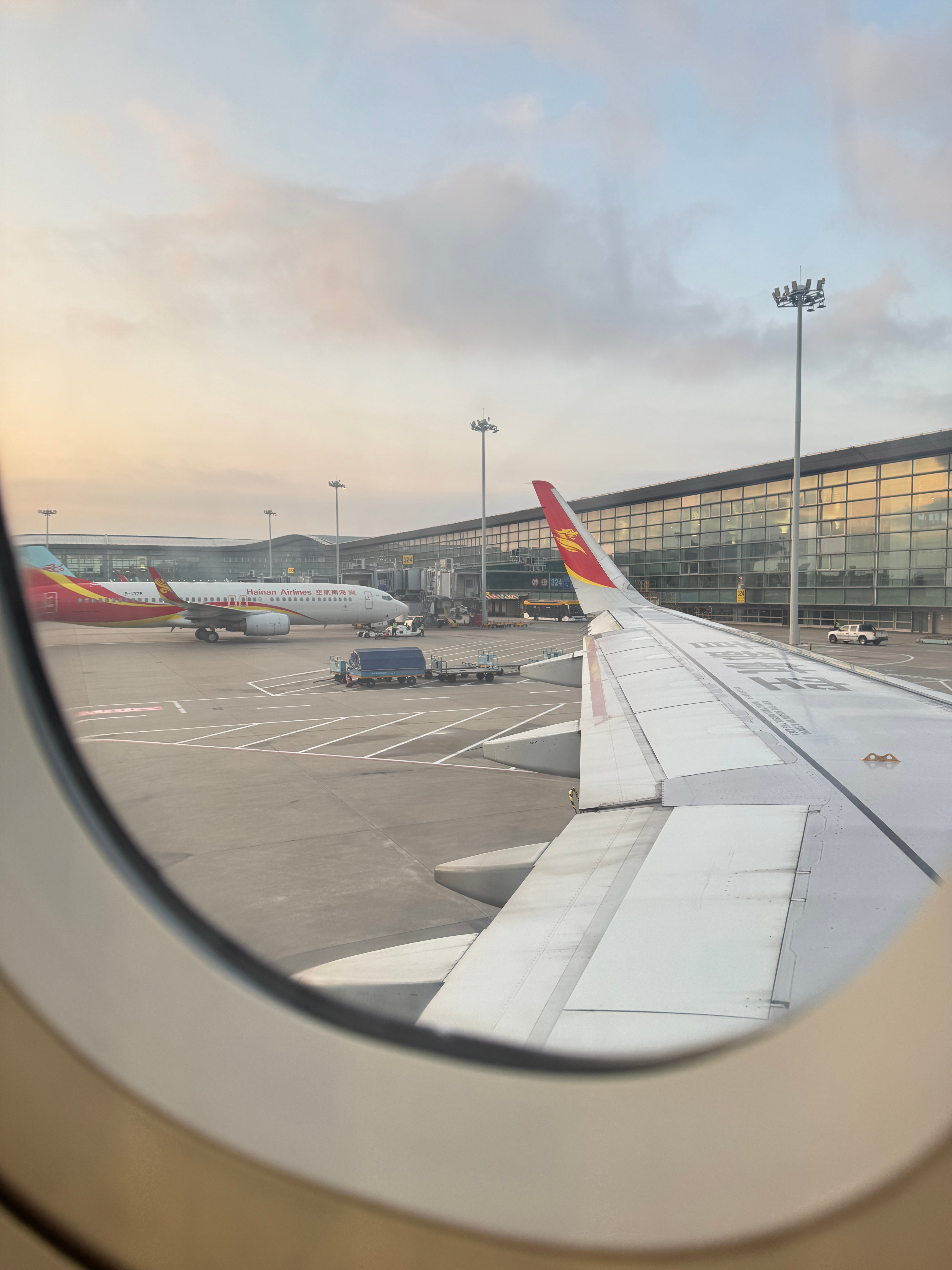 宝们早哇～ 看到了个好漂亮的日出🌅☀️ 