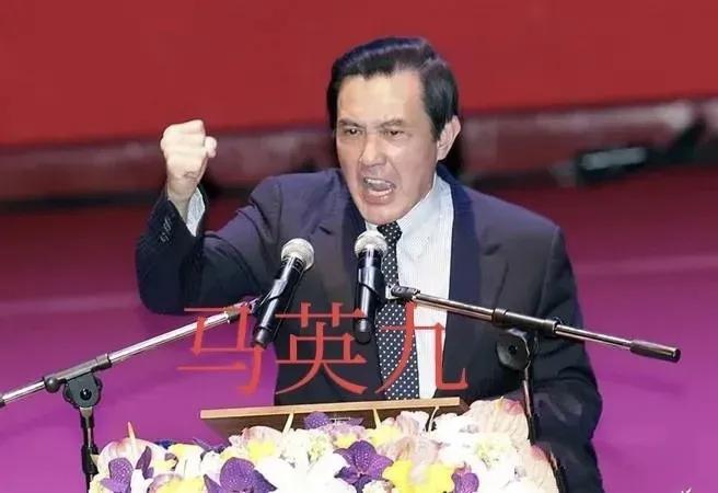 坚决反对非和平统一，实质就是抗拒统一。马英九想用这种话术，把自己放在道德高地上，