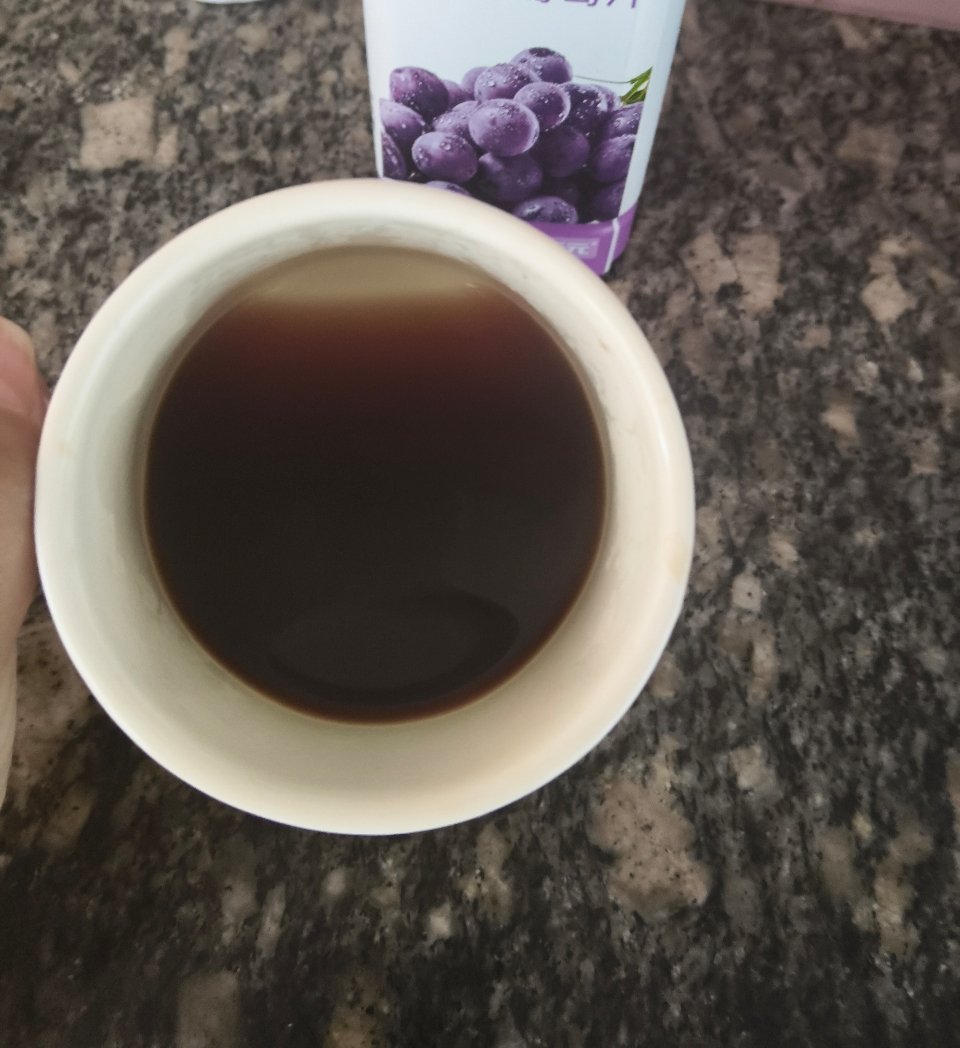 这不是咖啡也不是可乐😵💫这是板蓝根颗粒 