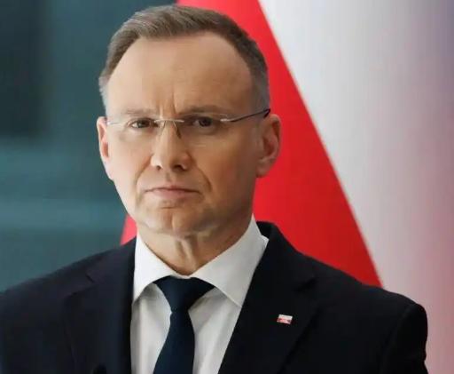 五千年历史中，波兰没侵占中国半寸国土，也没派兵踏足华夏，八国联军里根本没波兰的影