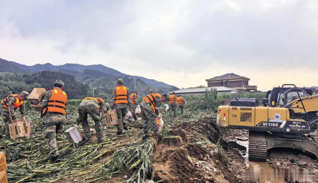 开路先锋号[超话]7月28日河北省承德市滦平县马营子满族乡西沟村发生山体滑坡受灾