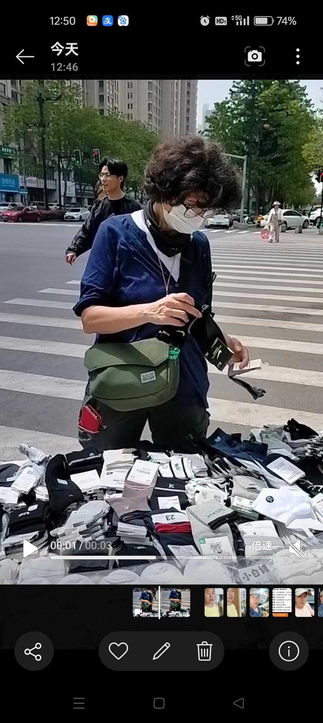 经常有人抱怨摆摊现在越来越难了，请问摆摊什么时间容易过？摆摊就是一件辛苦的事，许