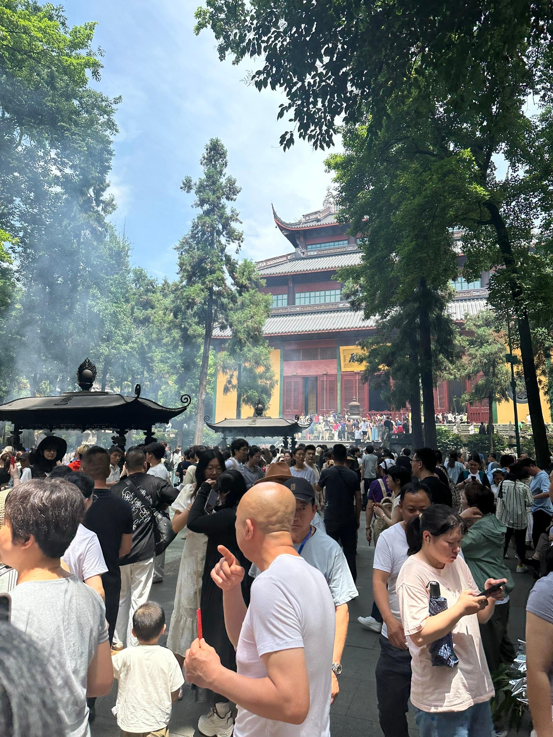 祝您，祝我，祝我們大家都身體健康、心想事成，合家平安，越來越好 杭州·灵隐寺