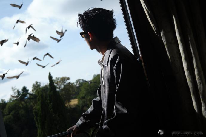 胡先煦用舌头弹了一斤的棉花胡先煦的语言天赋太好了吧，弹舌的声音一出，这也太正宗了