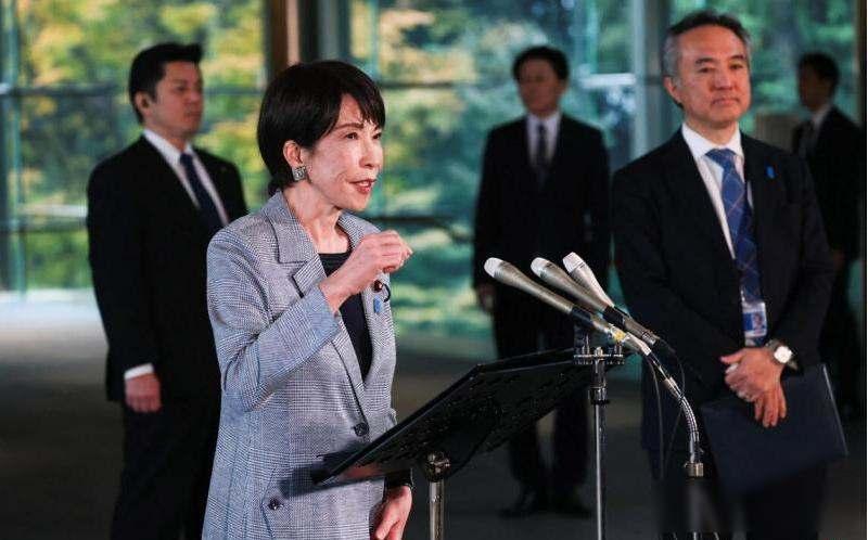 日本政商请求访华之际，高市对国际喊话：都闭嘴，直接投钱！ 中日风波还没有...日