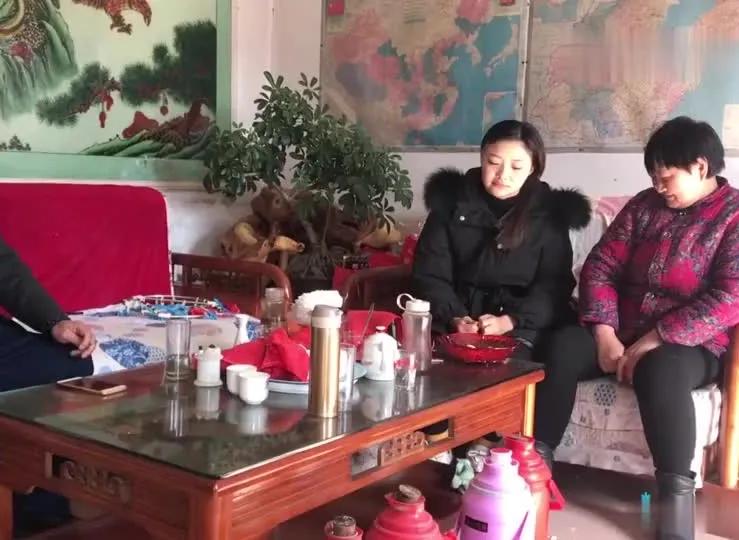河南开封，一男子通过相亲认识女友，谈婚论嫁时女友却私自买一套90来平的房子，男子