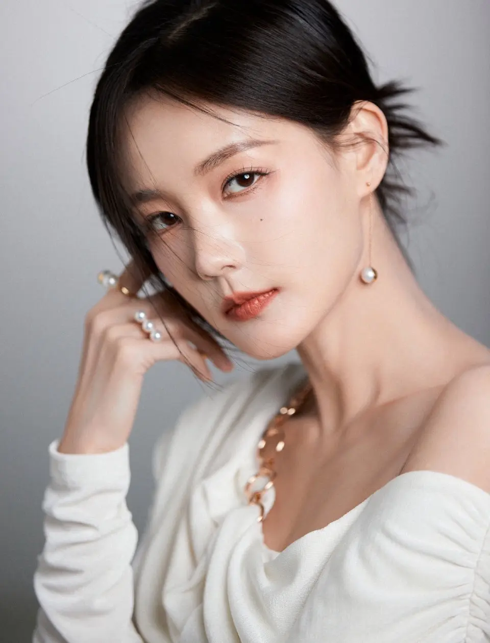 李一桐。