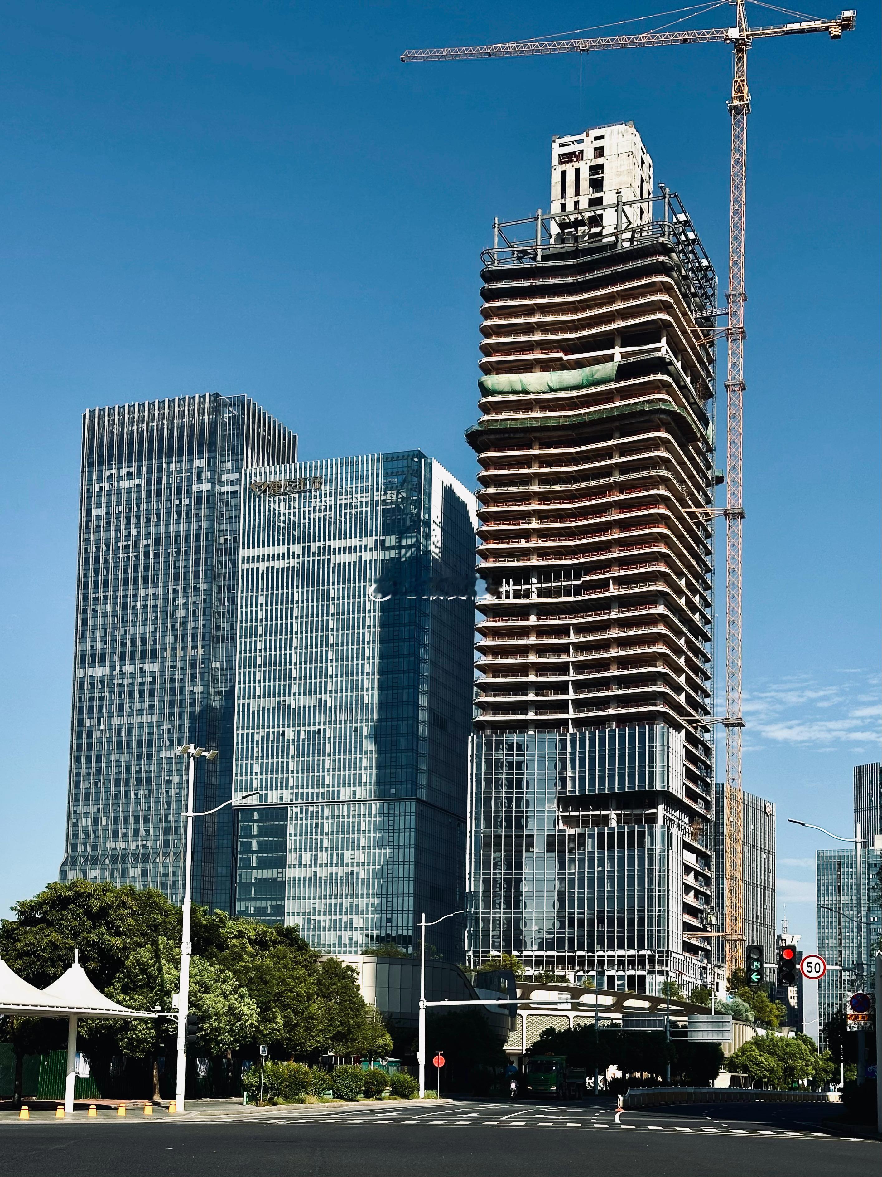 闽江北新玺中心有震撼视觉感了 让闽江封面更加饱满 