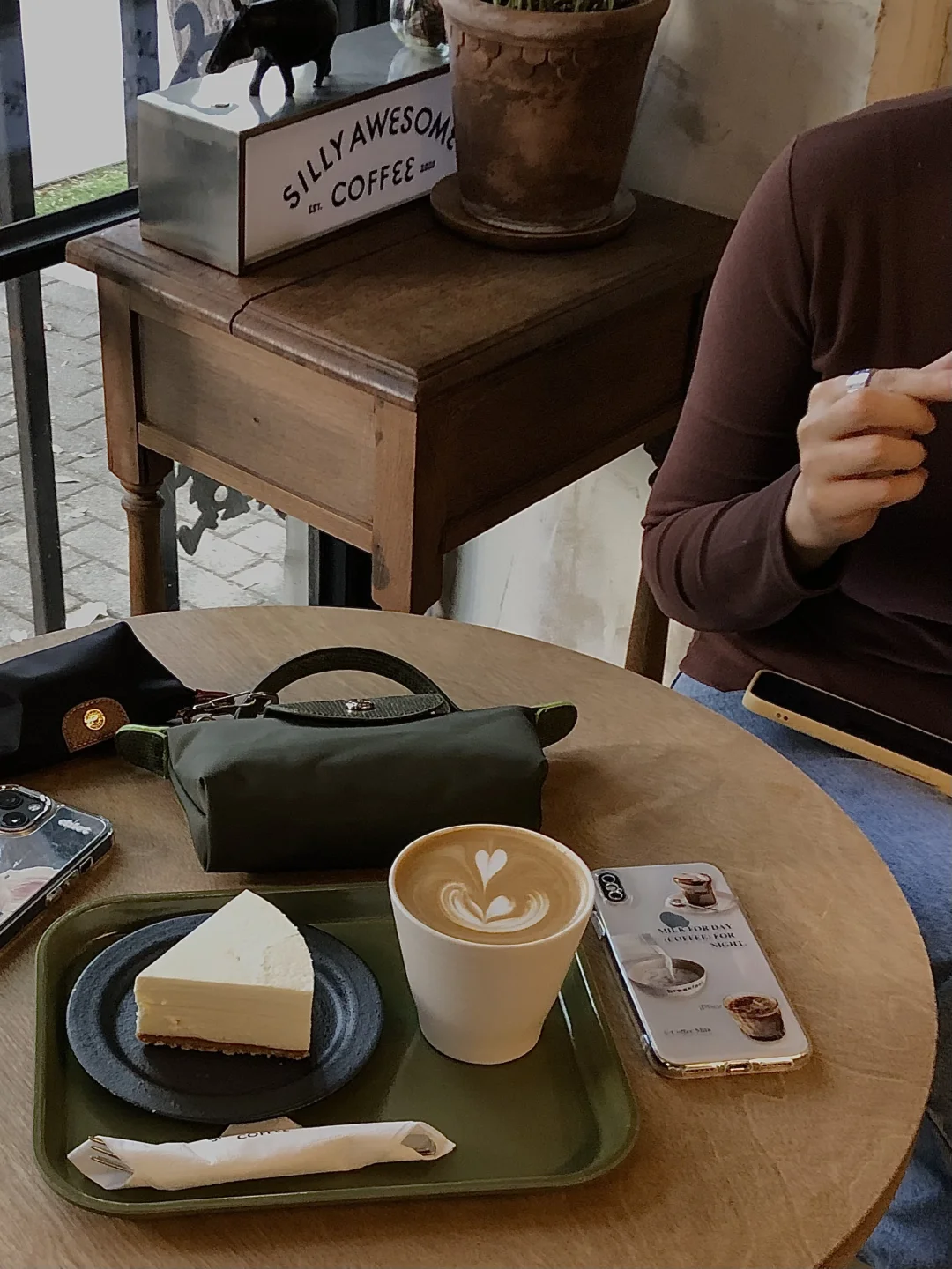 ☕️ 𝘚𝘐𝘓𝘓𝘠 𝘈𝘞𝘌𝘚𝘖𝘔𝘌