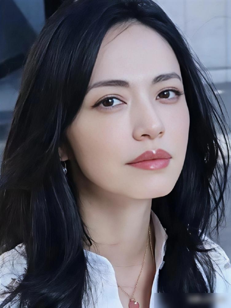 你敢信？昨天姚晨突然炸热搜！和曹郁离婚多年才官宣，这次连骂都没骂一句
2025