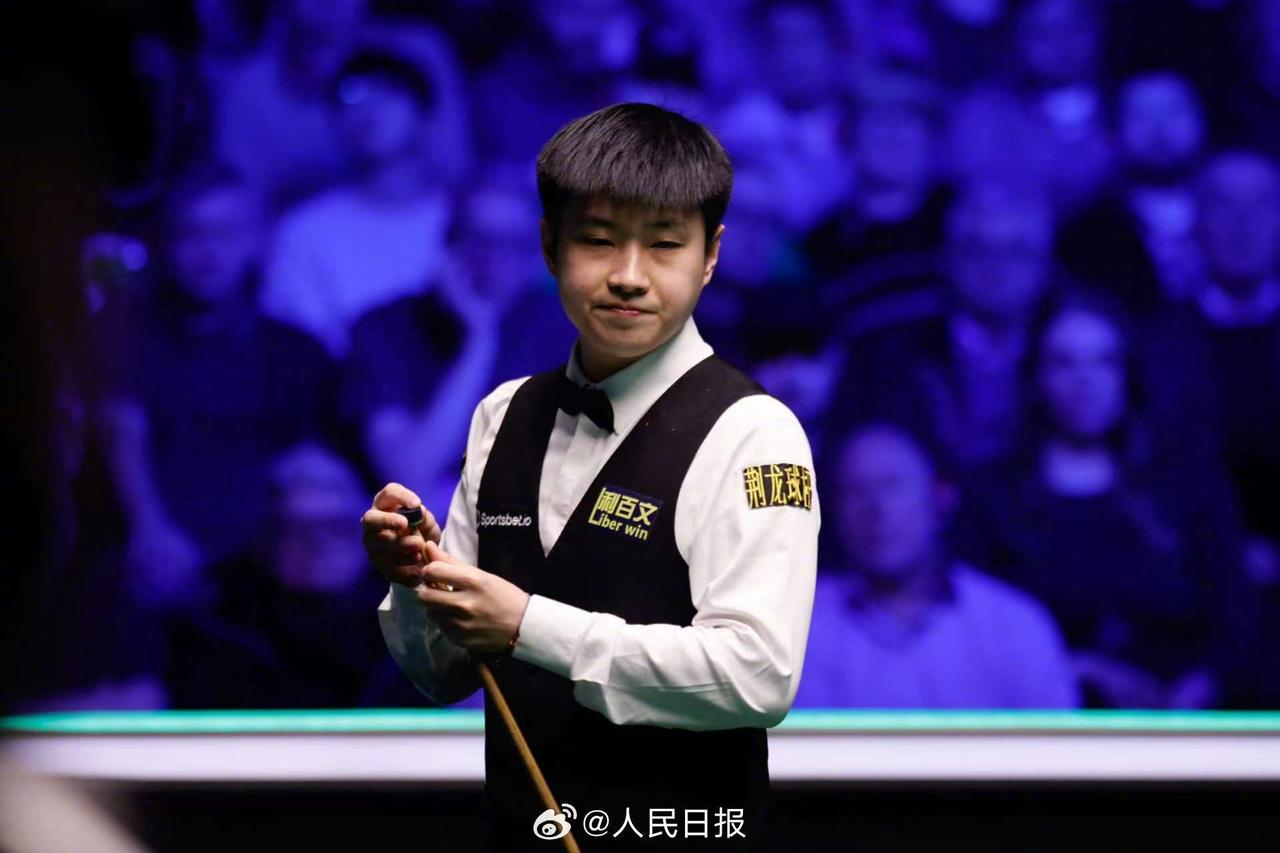 当地时间4月4日，2026斯诺克巡回锦标赛半决赛，中国选手赵心童以10-1大胜希