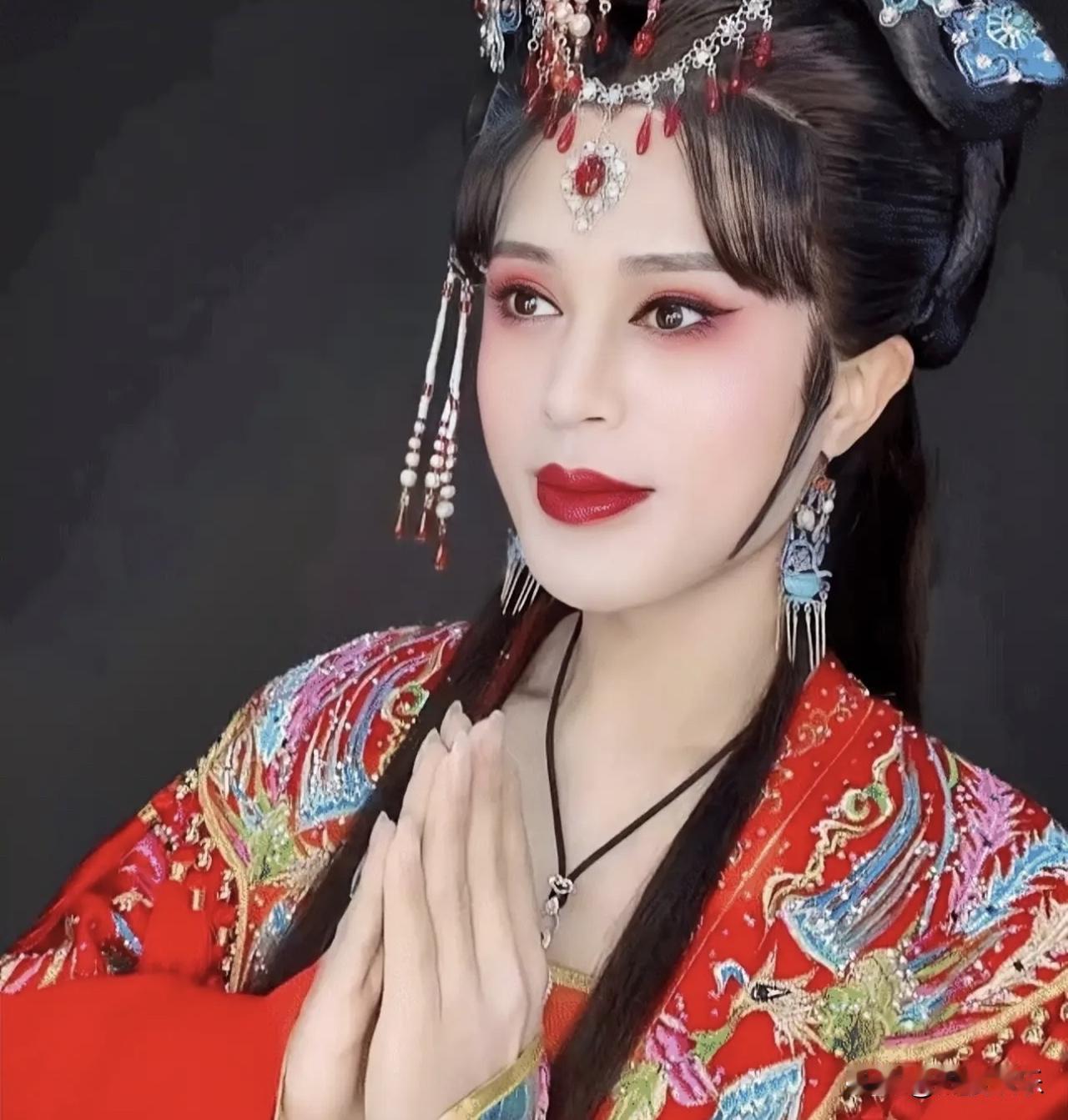 安息吧！
罗大美！
虽然从犯杨某没有被判死刑，但看到你的父母和妹妹这么艰难的熬过