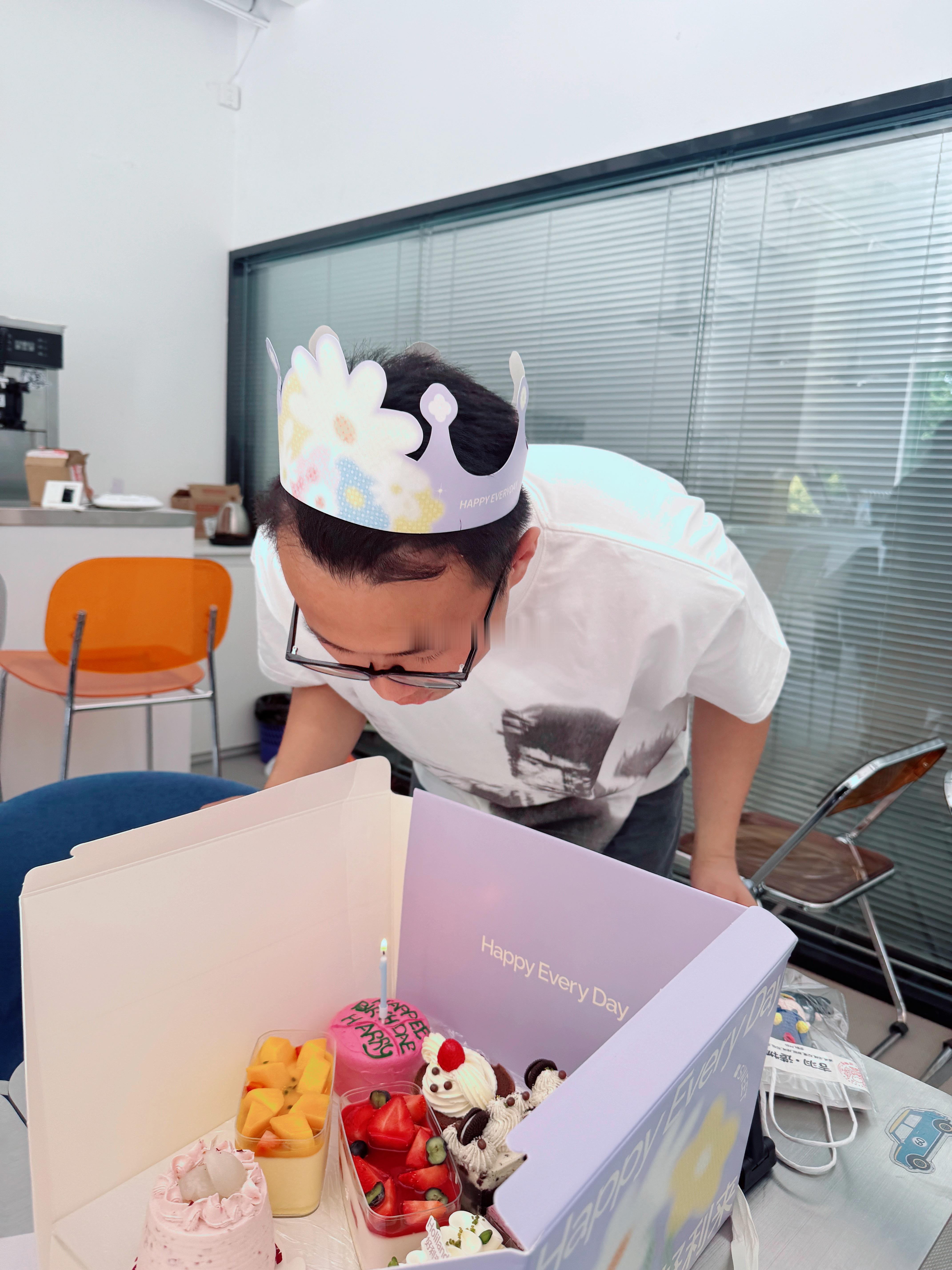 🎂梦想家ALI  ​​​