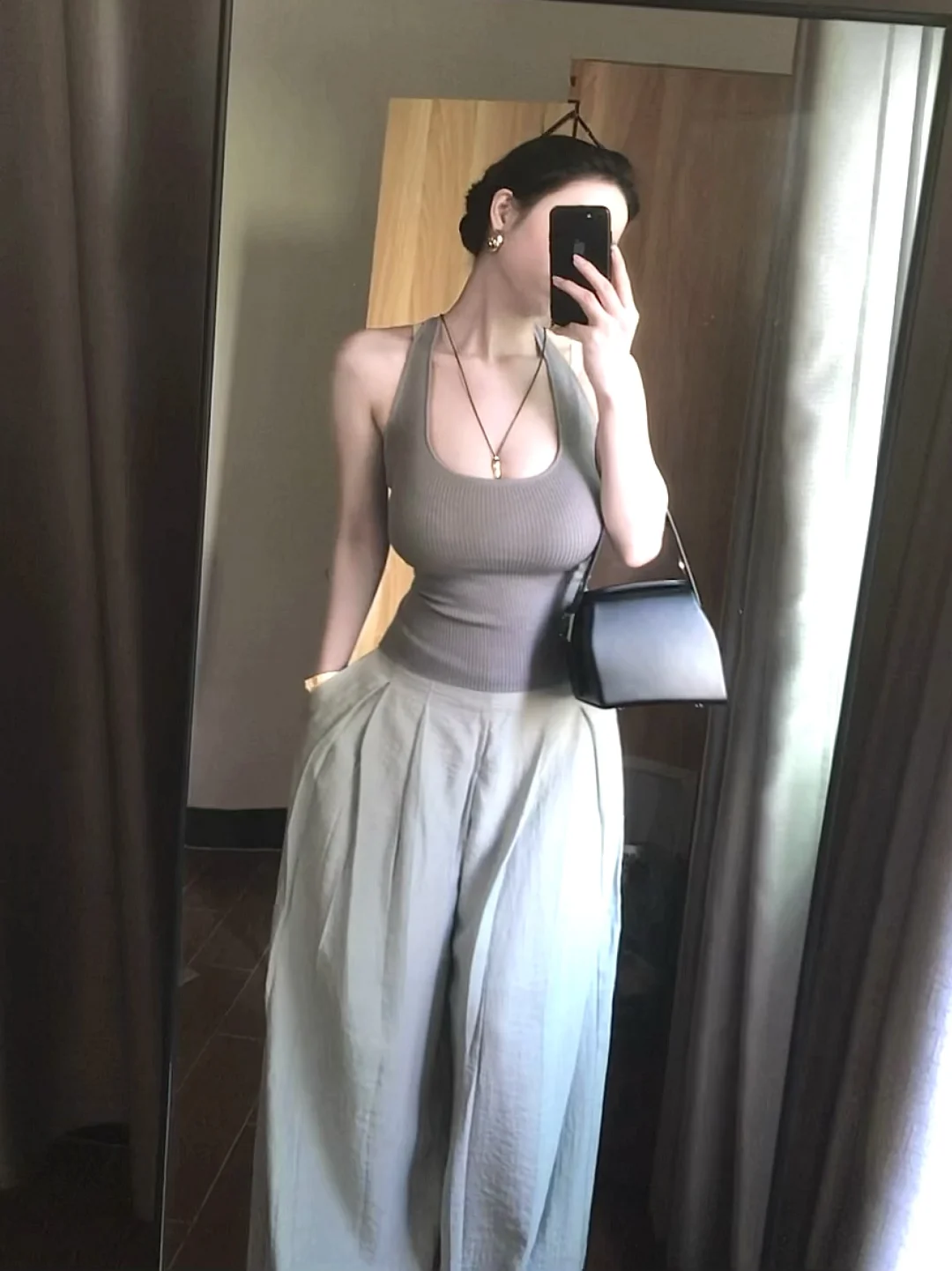 春夏慵懒美女感还得是低饱和色系！