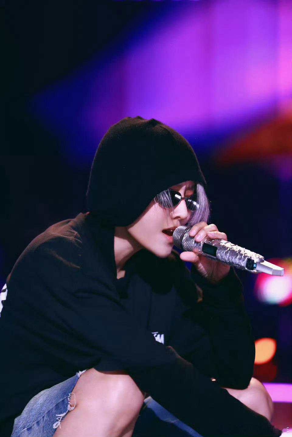 刘雨昕爱奇艺尖叫之夜刘雨昕尖叫之夜彩排，这么酷，燥候明天的舞台刘雨昕爱奇艺尖叫之