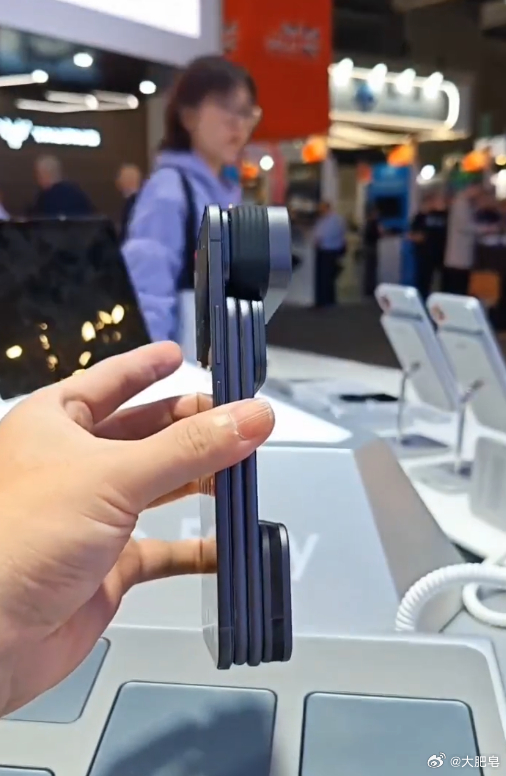 这个……我觉得这很moto，当年的moto也走过这条路。 