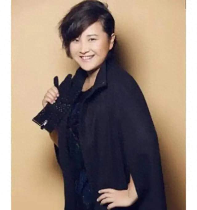 贾玲胖回原样被嘲“翻车”她一句回应让全网沉默：到底谁该焦虑？
