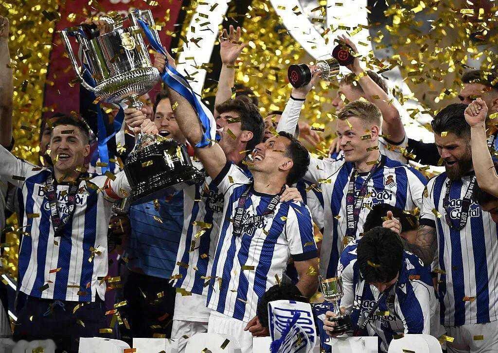 以下克上！国王杯决赛：阿尔瓦雷斯失点 皇社点球4比3马竞夺冠北京时间4月19日，