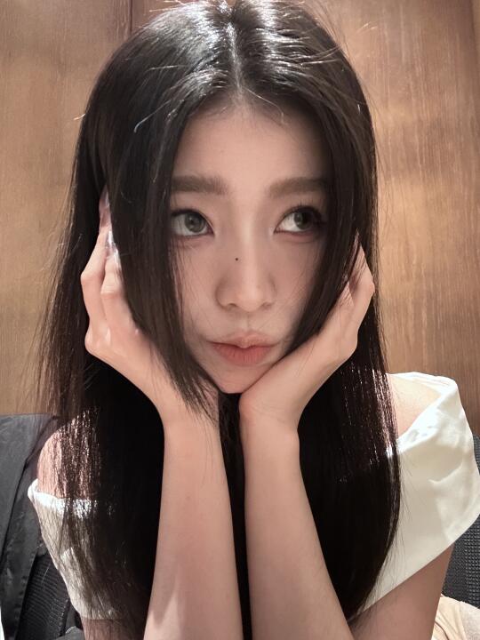 妆越淡人越美