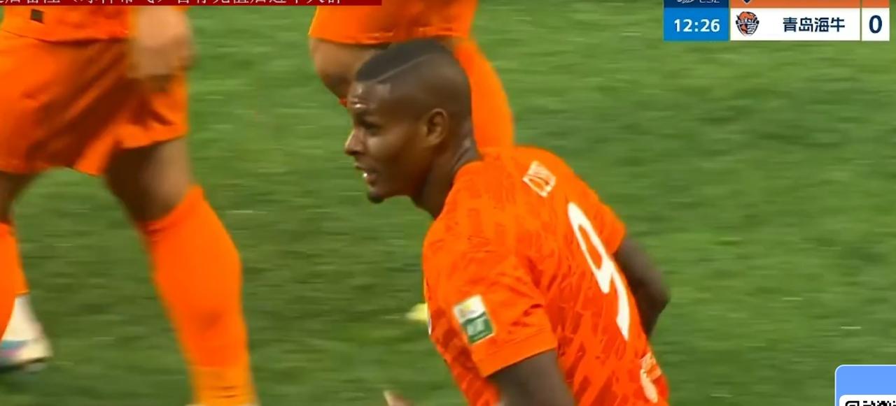 云南玉昆太猛了！🔥3分钟连进2球， 云南玉昆主场梦幻开局，15分钟内就已经2-