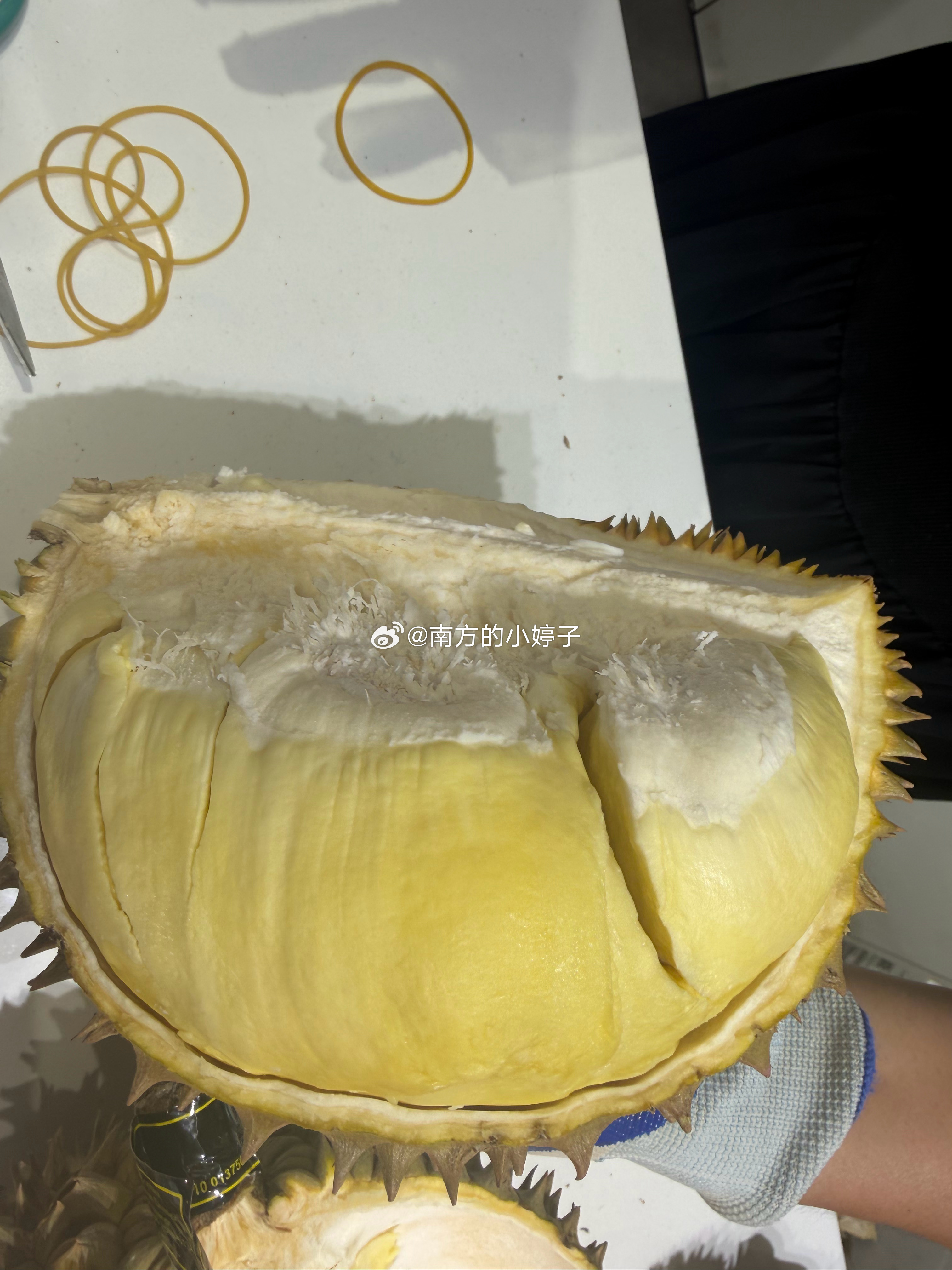 “每天买点好吃的哄哄自己,别太累了” ​​​
