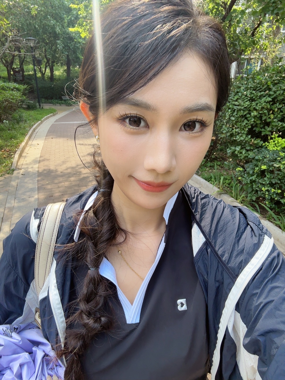 今天换个发型☝️卷妹的日常ootd ​​​