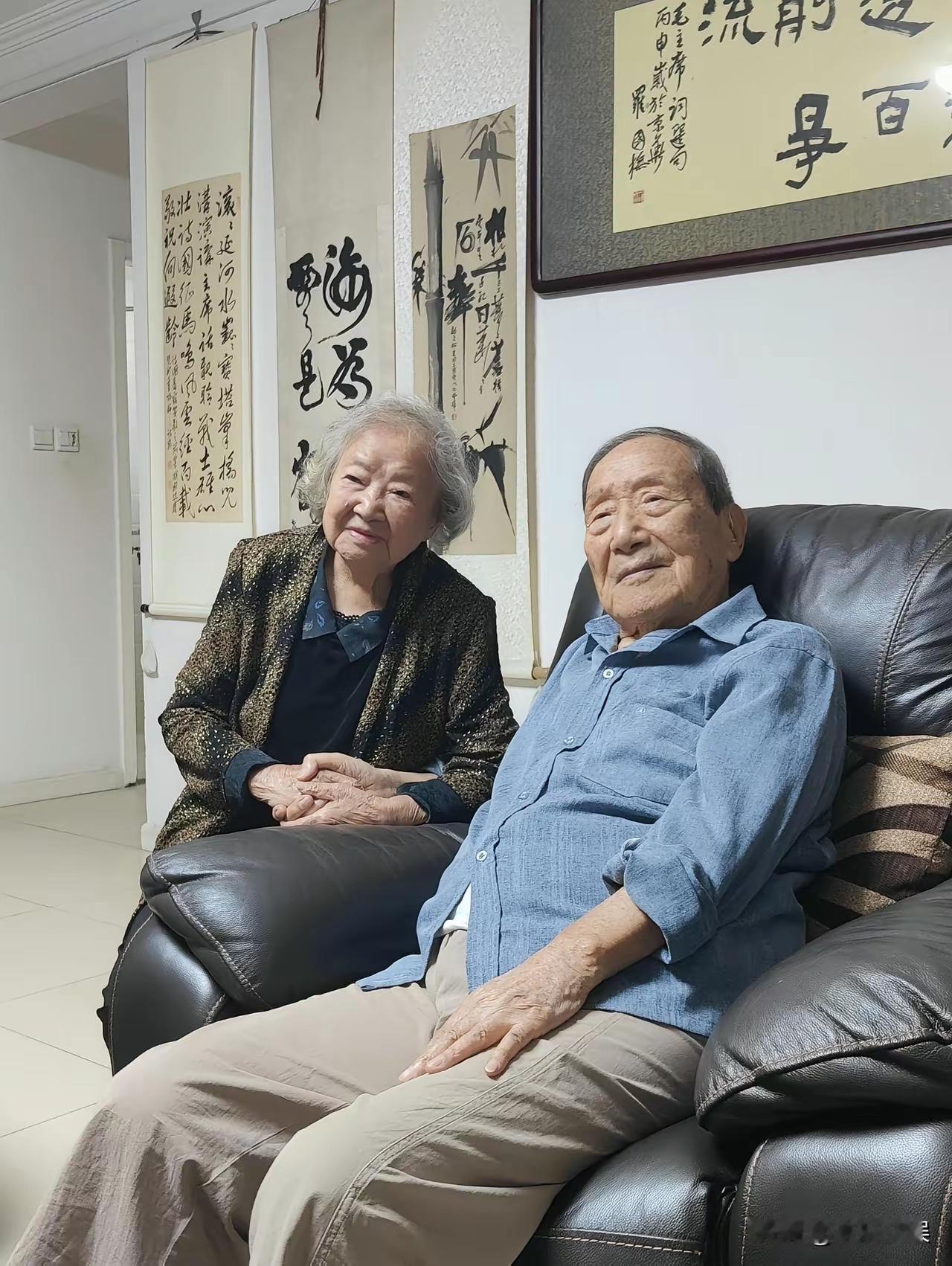 两位老寿星，加起来206岁了！