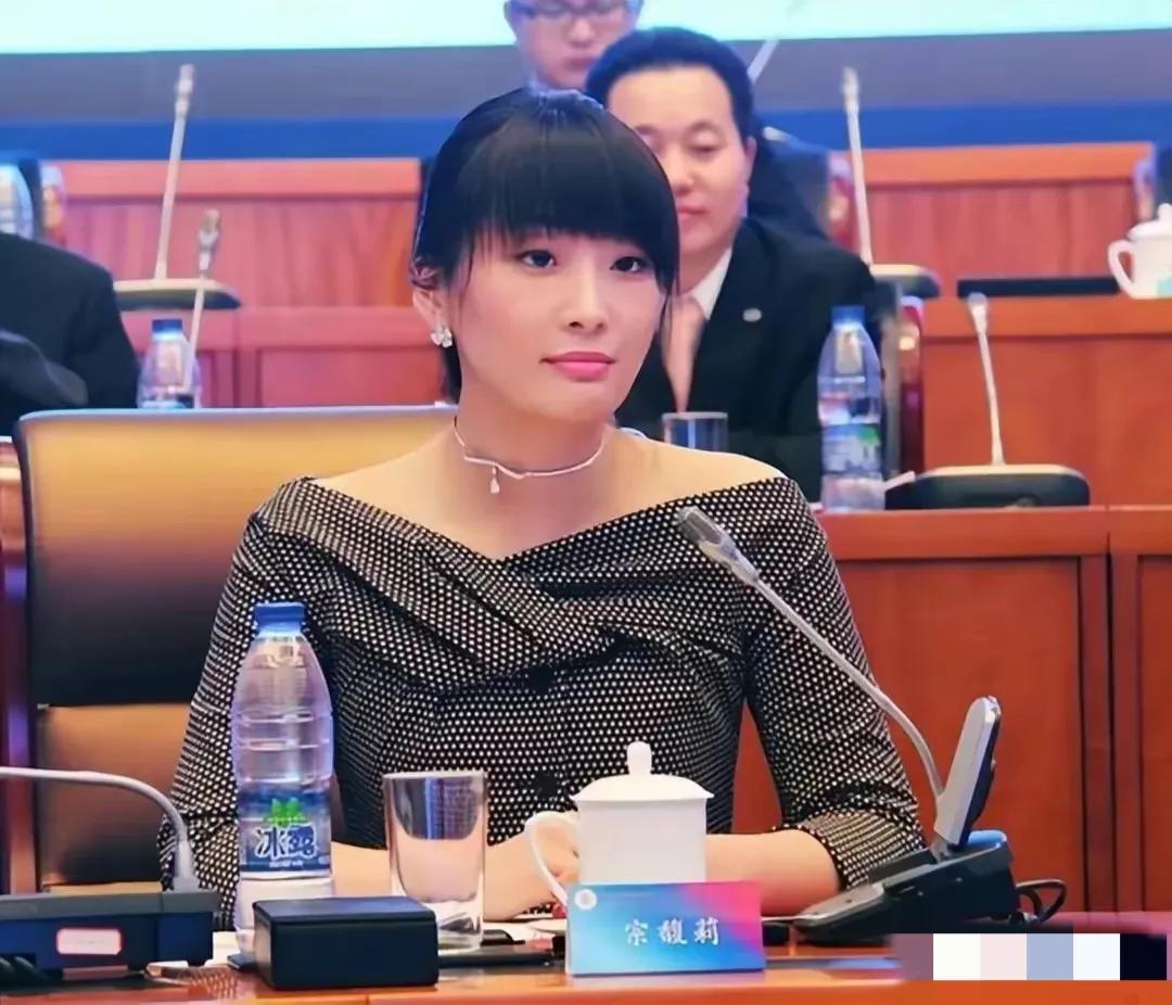 #你认为宗馥莉选择单身是正确的吗?#我不认为她的选择是正确的，如果她本身没有问题