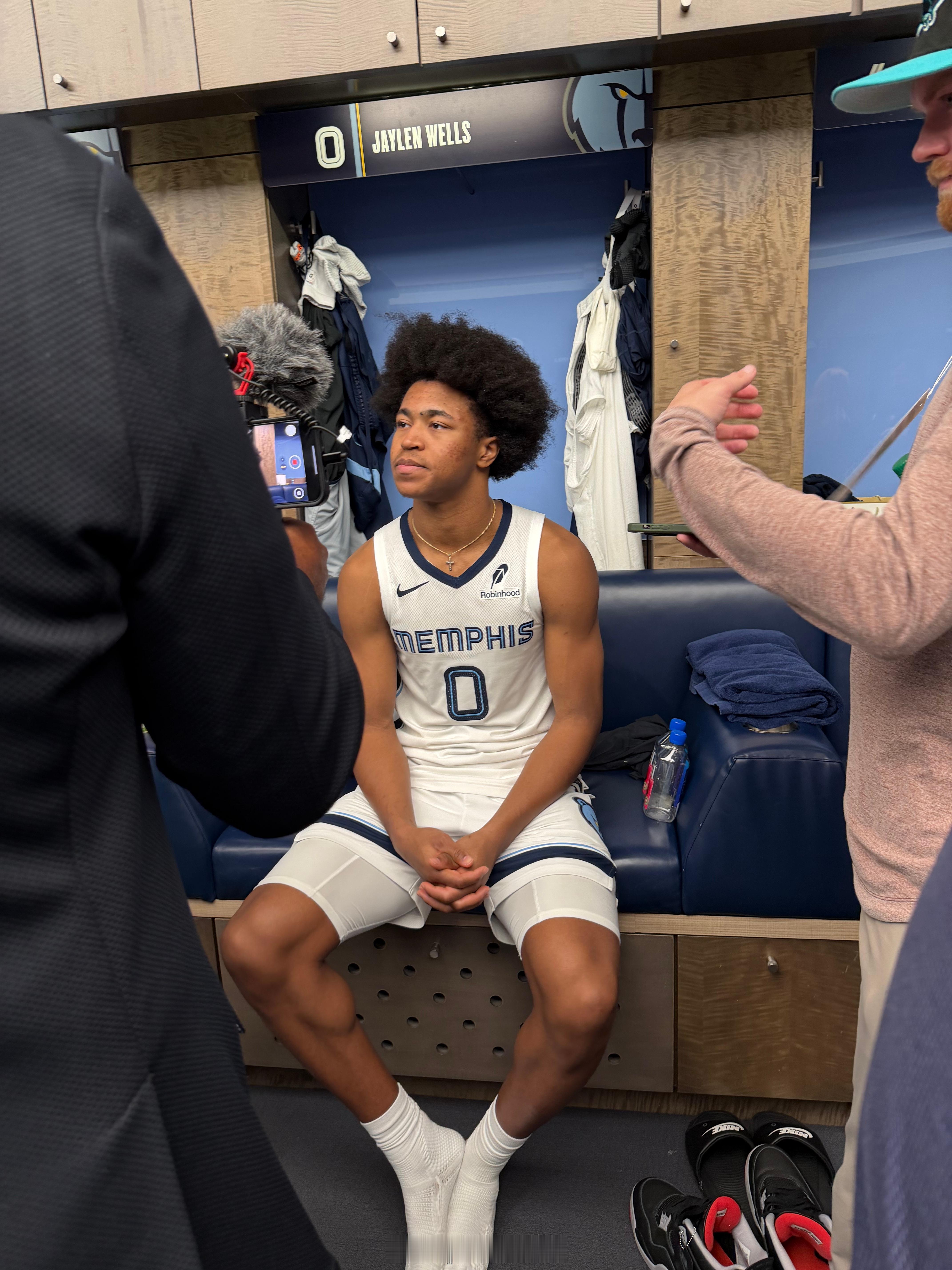 孟菲斯灰熊 Jaylen Wells是一个在场上场下都深受队友、管理层和球迷喜爱