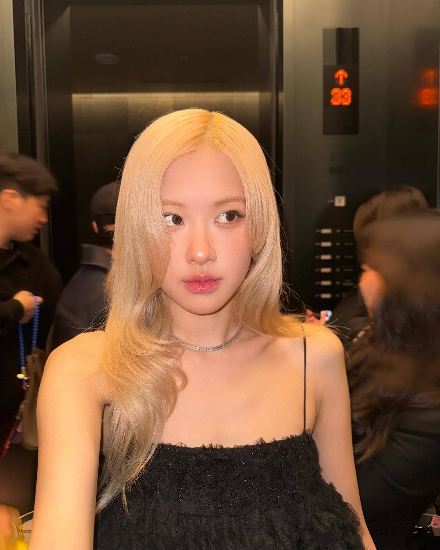 Rosé ins更新🖤 ​​​