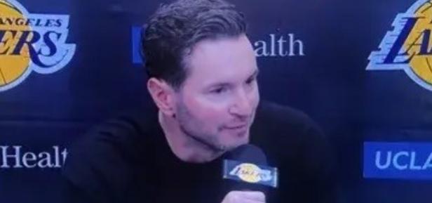 雷迪克有自知之明啊！
 
北京时间3月11日，NBA常规赛西部焦点卡位战正式收官