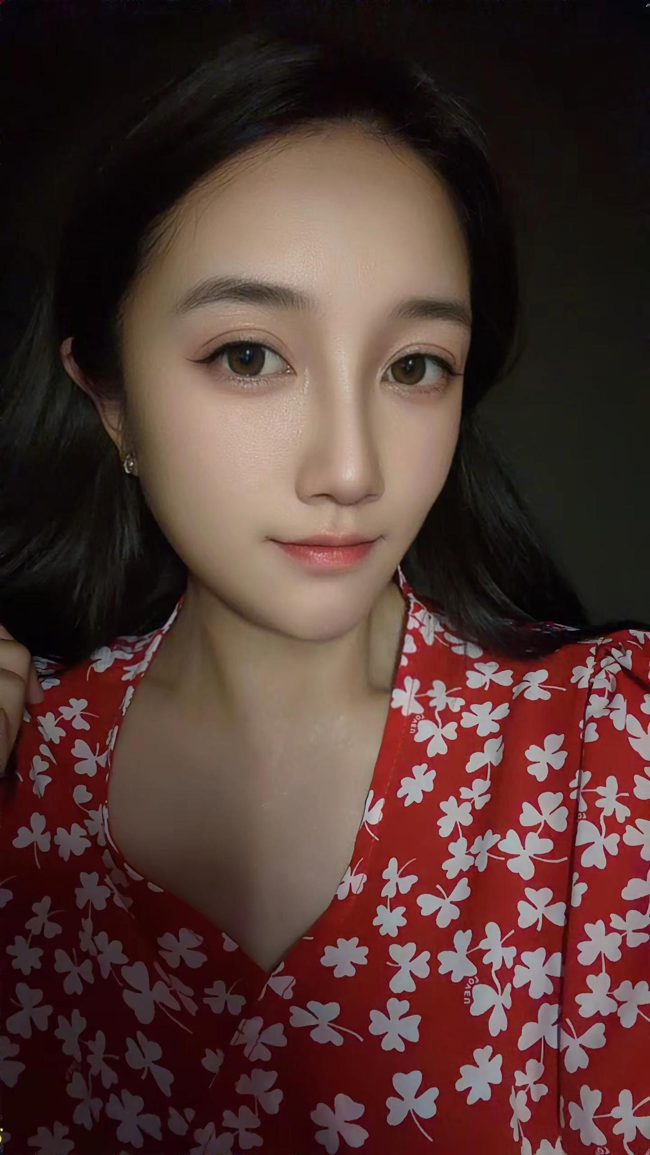 全世界都知道李宗盛瞒着怀孕的妻子去加拿大见林忆莲，当时就写了漂洋过海来看你，然后