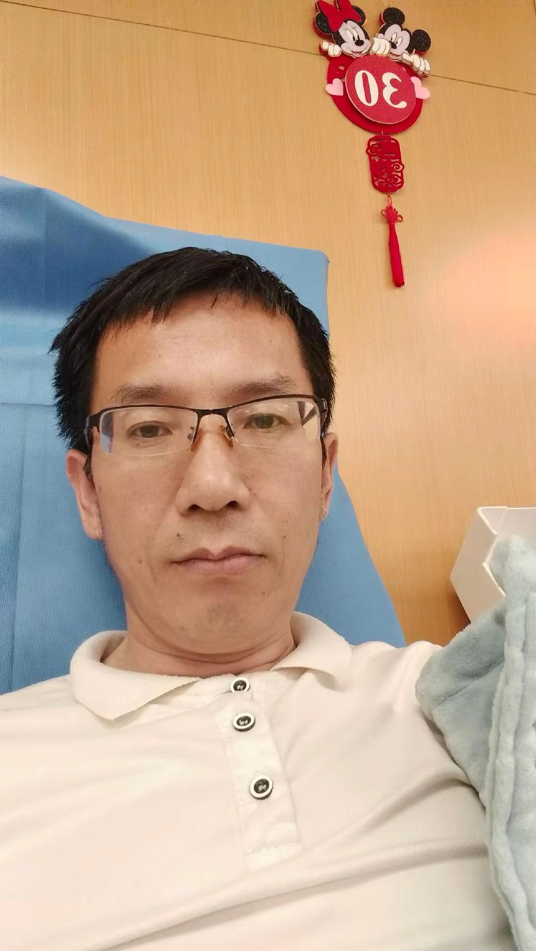 上午10点半杭州东站捡到身份证，中午约了。献血中心，然后下午送到火车东站岗亭交给