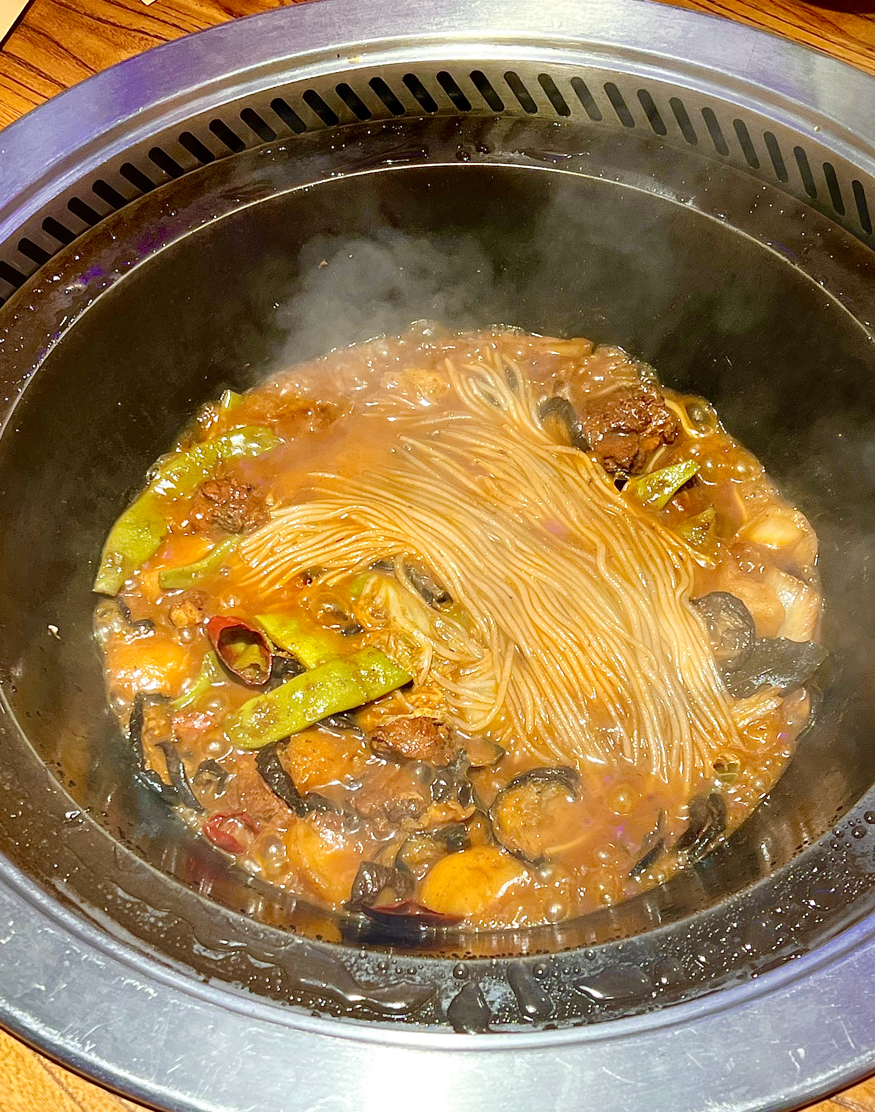Plog 06 | 冬天里的幸福☺️冬天就是要吃热气腾腾的铁锅炖呀！！！咕噜咕噜