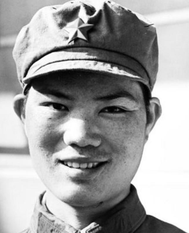 1971年，23岁的女干部李玉枝嫁给了一级伤残战斗英雄，新婚之夜二人同房时，她竟