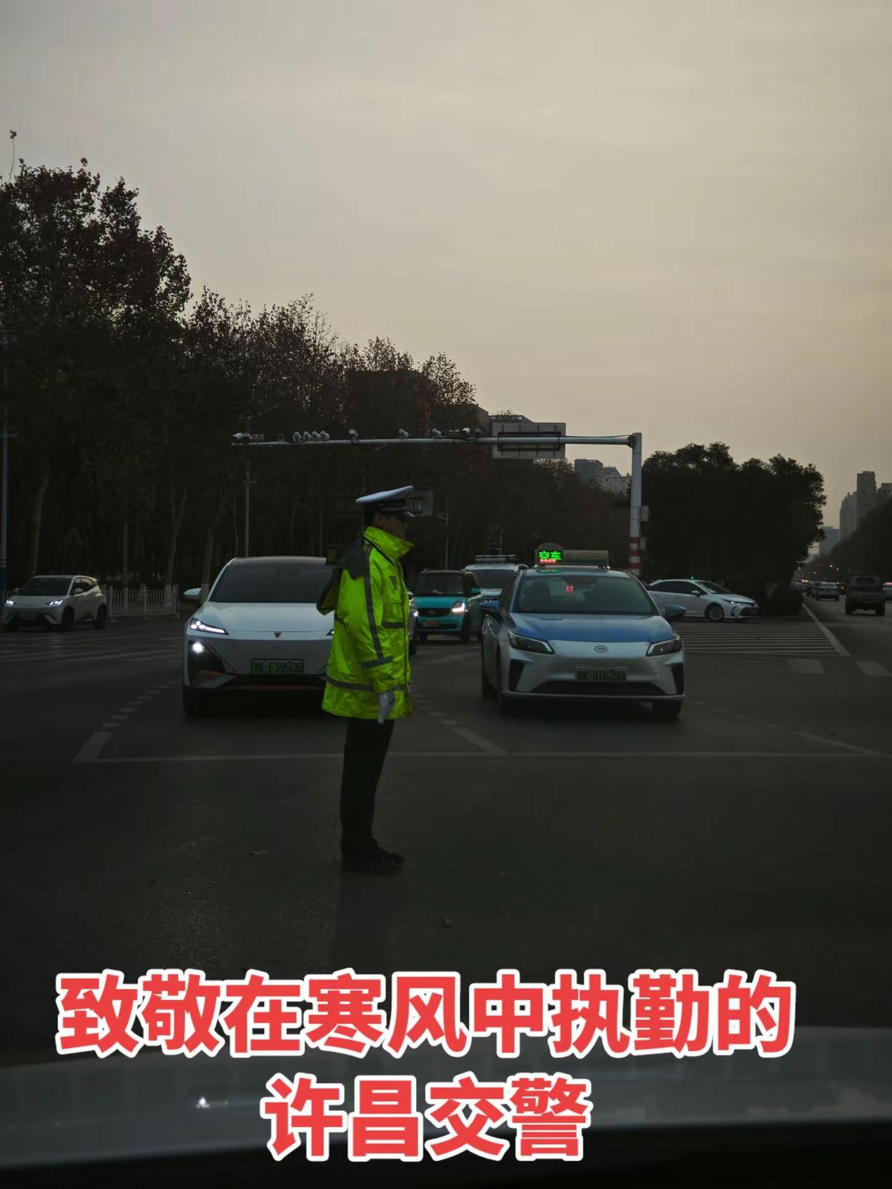 交警正能量 胖东来许昌