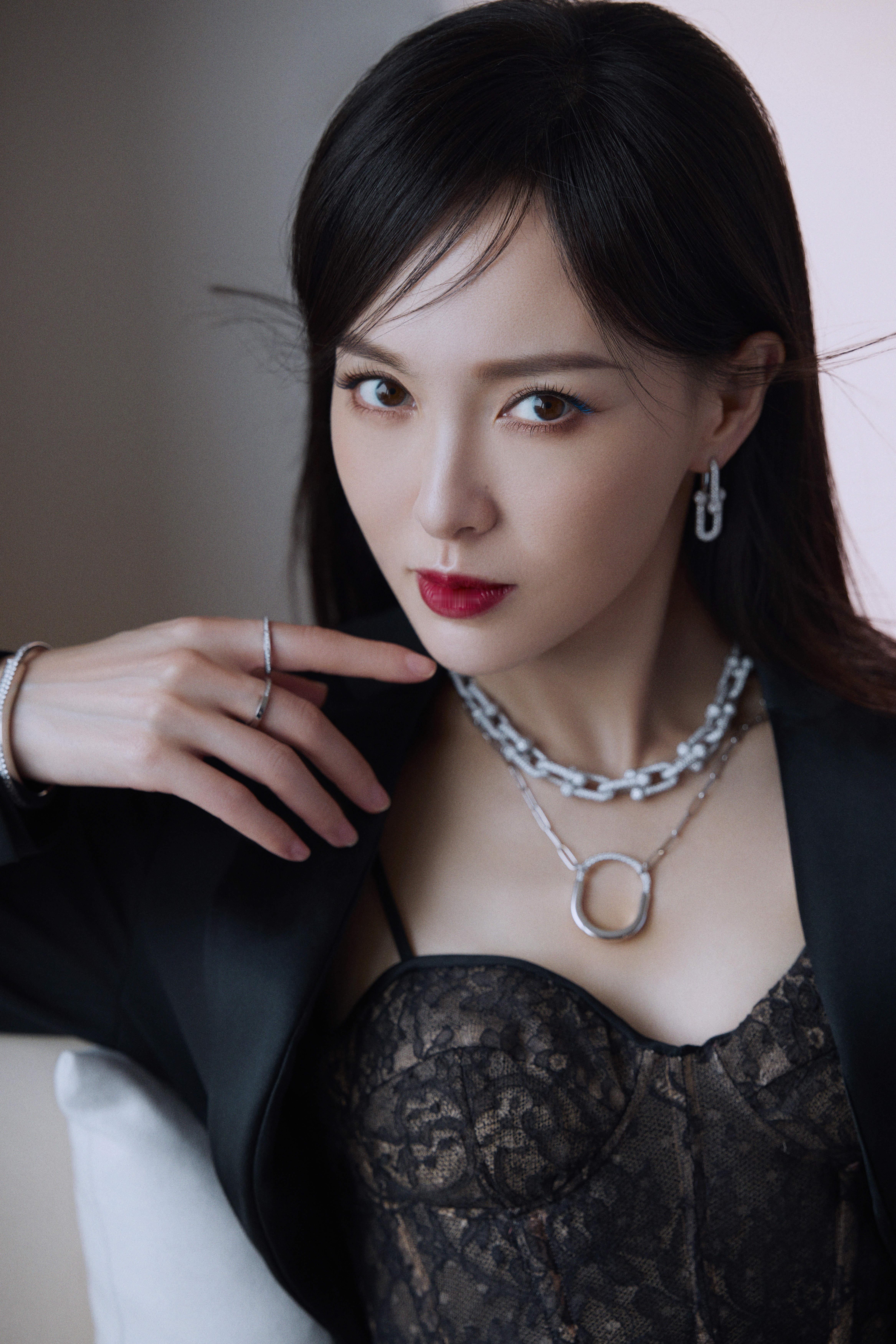 唐嫣  寻觅璀璨，点亮瑰丽梦境💎#唐嫣[超话]# ​​​