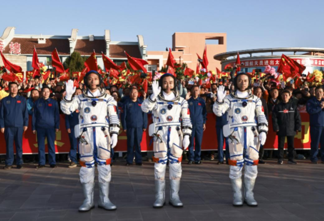 日本，拿了快30个诺贝尔奖，登不了月球火星。英法德，加起来300多个诺贝尔奖，也