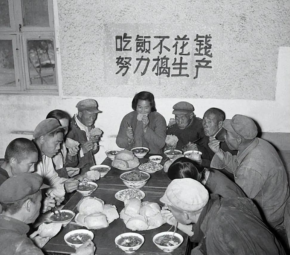 一九八三年开春，北沟村的生产队正式分田到户了。生产队让铁柱去帮王寡妇犁田，五年后