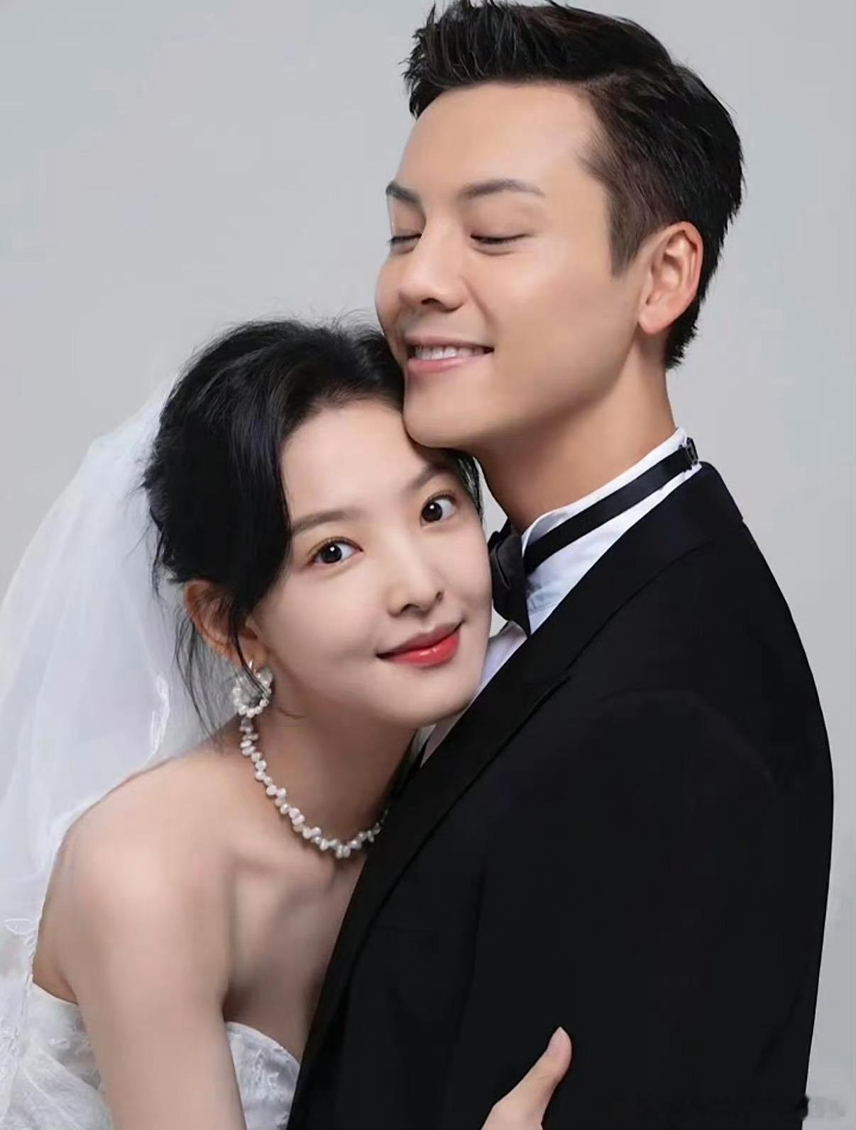 陈伟霆章若楠时来运转又杀回来了啊啊啊！陈伟霆章若楠官宣加盟湖南卫视跨年演唱会！我