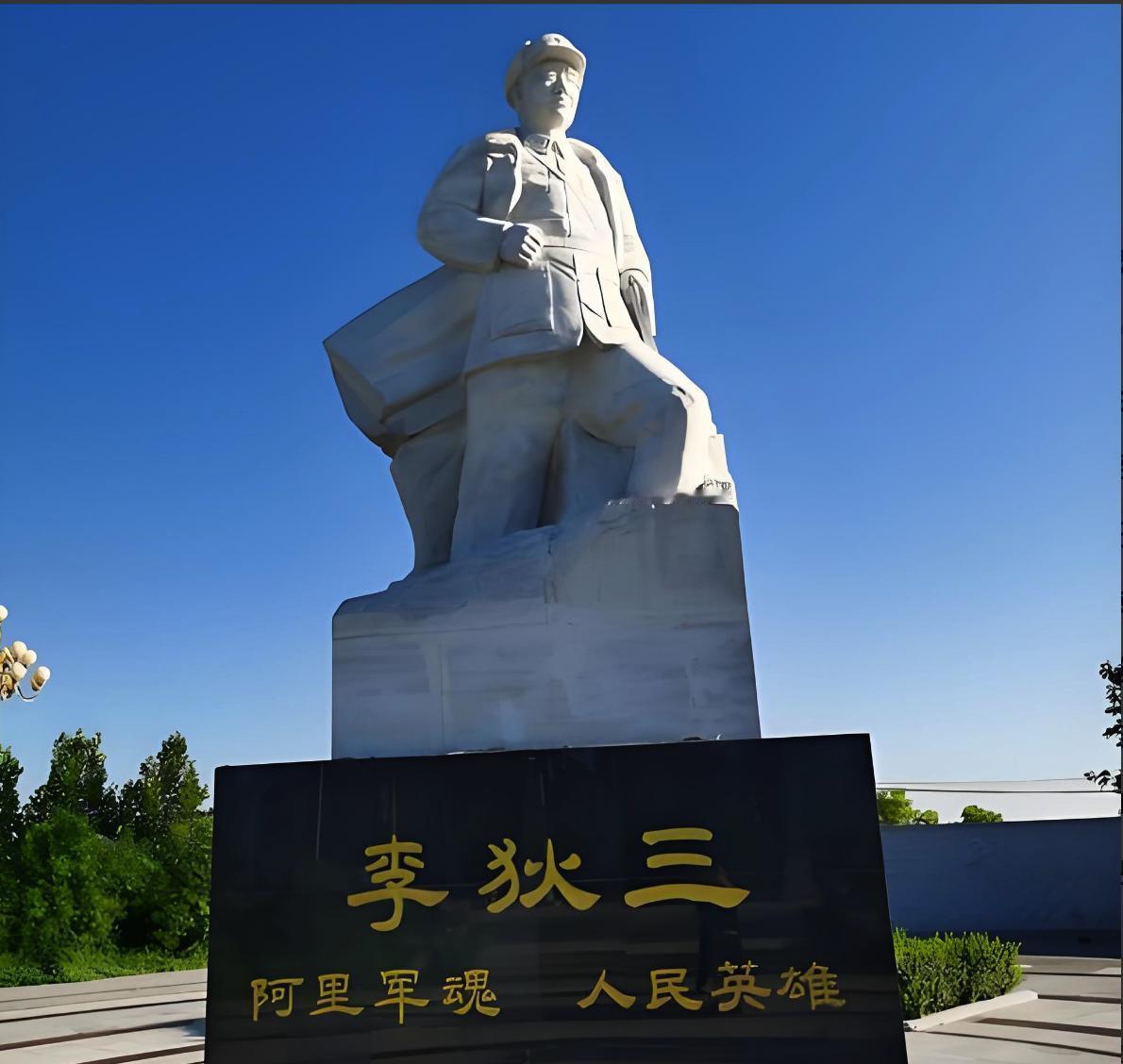 1951年，阿里驻军断粮，战马杀尽，全军濒临饿死。危急时刻，一名藏族小战士悄悄做