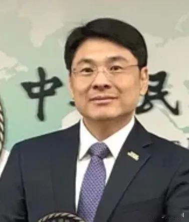 针对大陆学者近日宣称菲律宾最北端巴丹群岛属于中国。台湾外事部门发言人萧光伟今天（