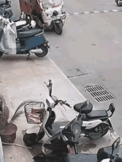 举手投足不经意间，生命的时钟就停摆了。